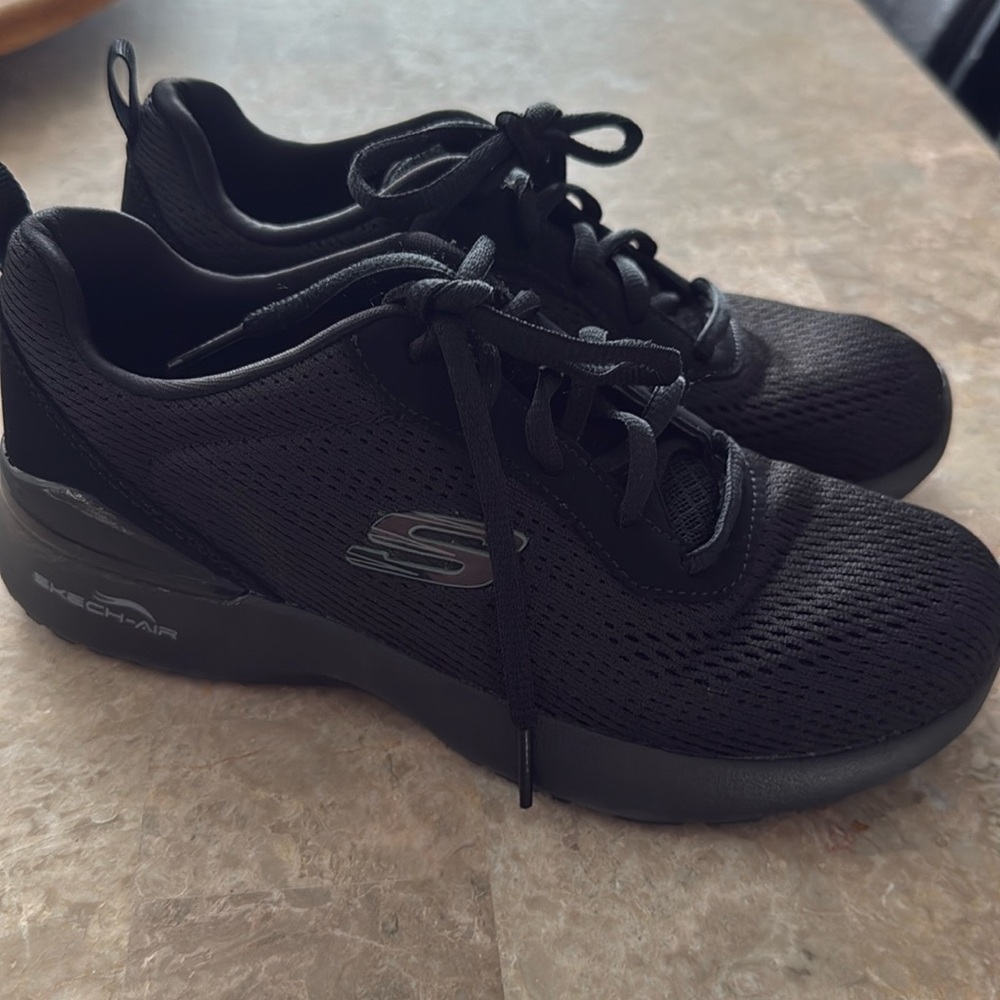 Skechers Lite Weight Sneakers